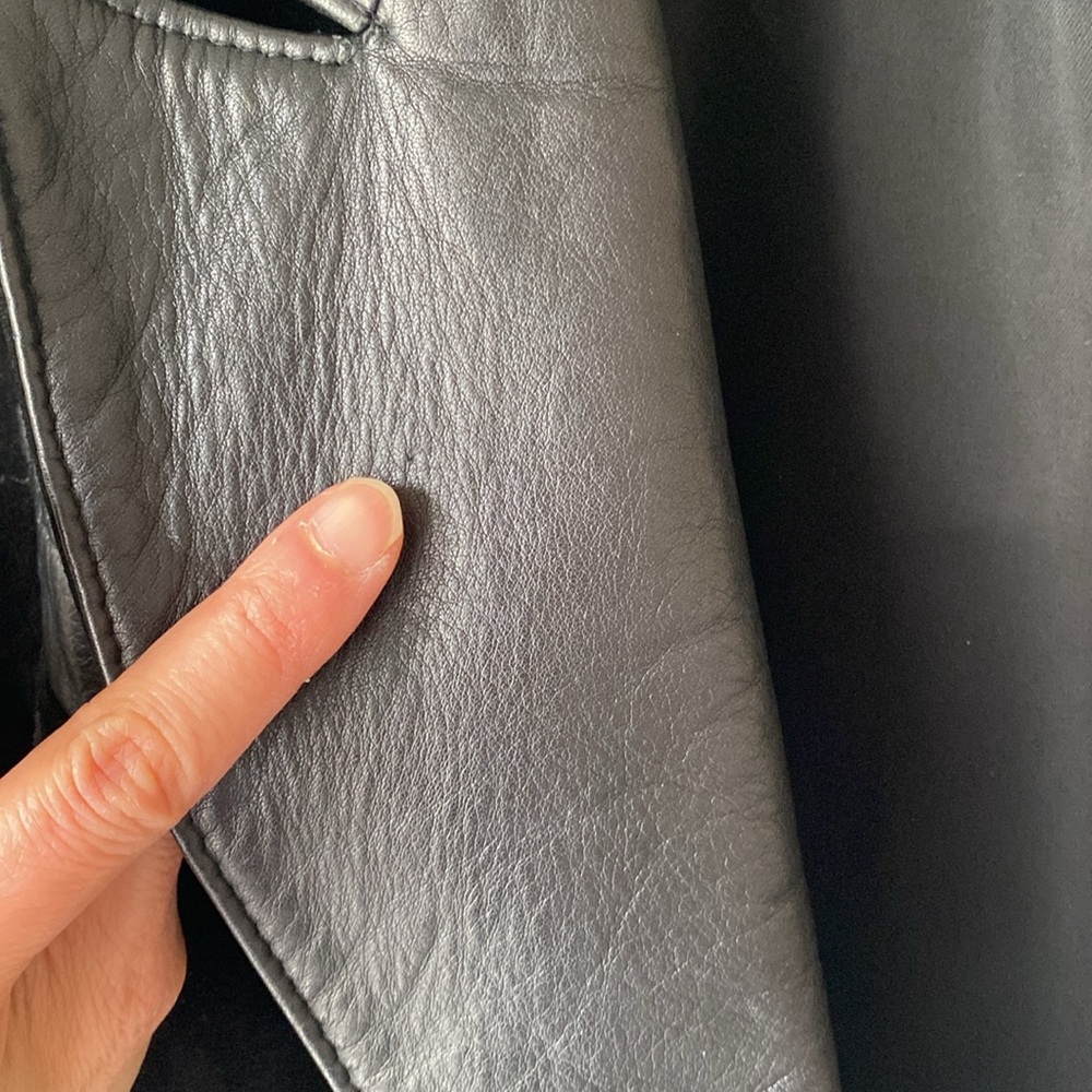 Danier black leather and suede cropped peaked lapel jacket - Picture 7 of 16